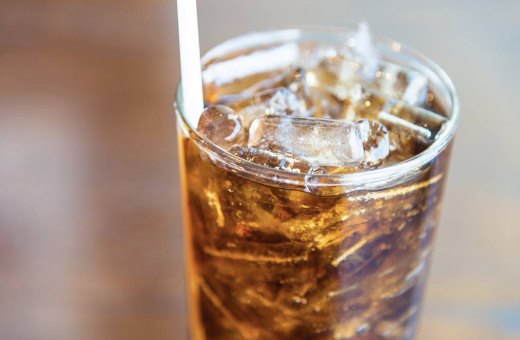 Kola içmenin tadı kaçtı: Kolaya okkalı zam yolda. Kola ne kadar oldu? 4